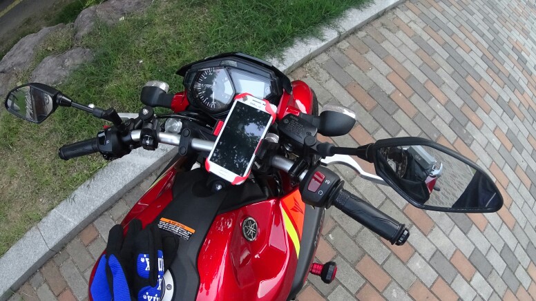 drzak na motorku na mobil